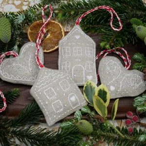 Anchor Embroidery Kit - Christmas Decorations Gingerbread