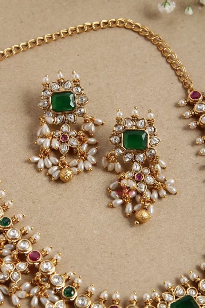 Green Flower Stone Rice Pearl Guttapusalu Choker