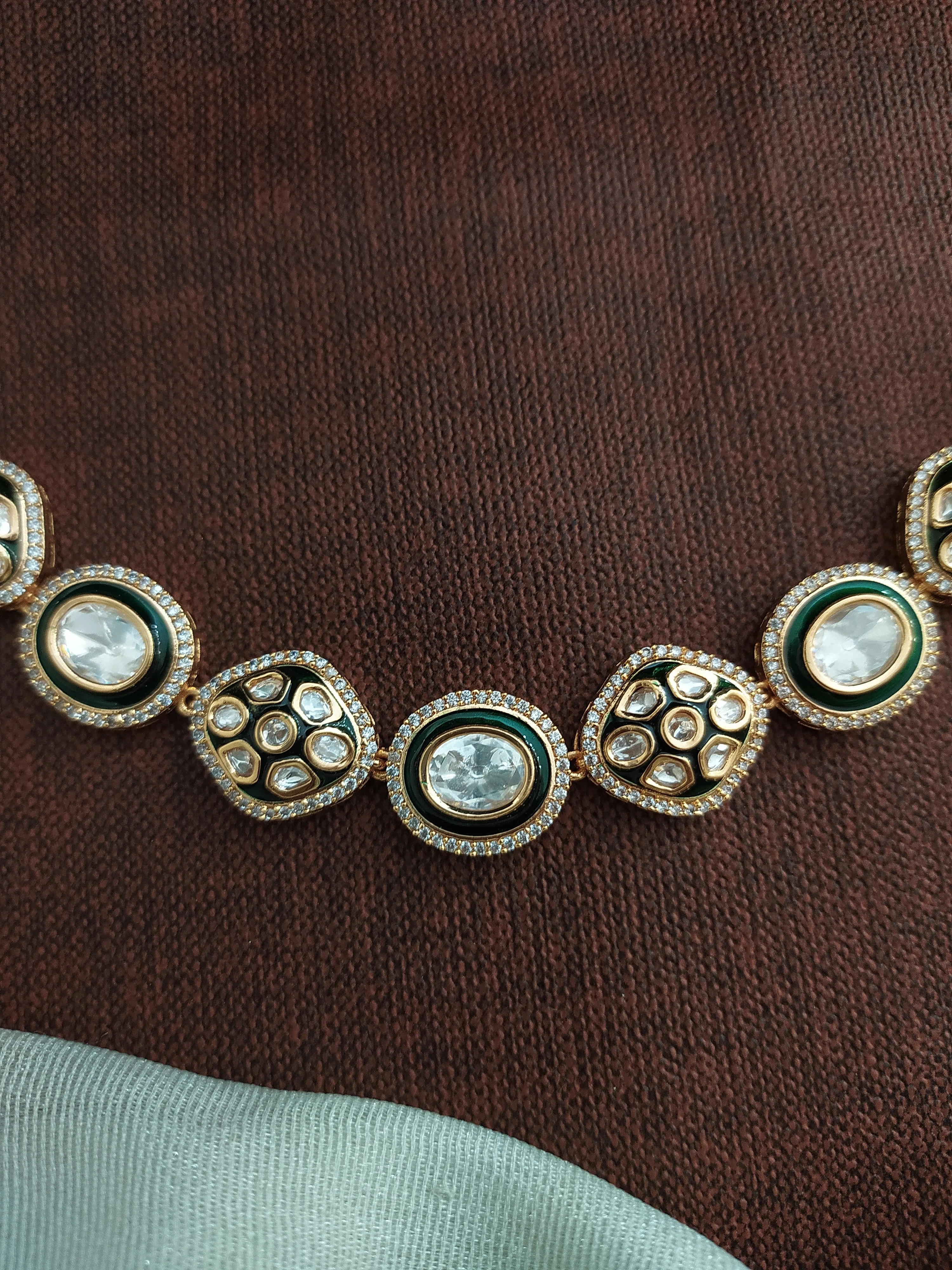 Simple and Elegant Kundan Necklace Set with Meenakari Work